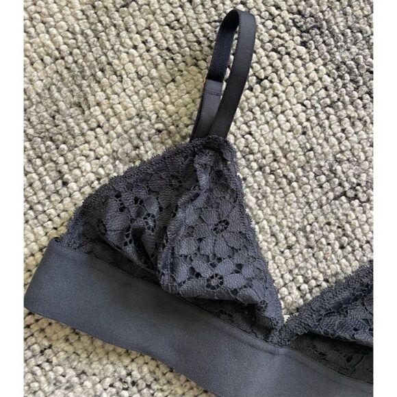 Lively The Floral Lace Bralette in Night Sky - Picture 5 of 8